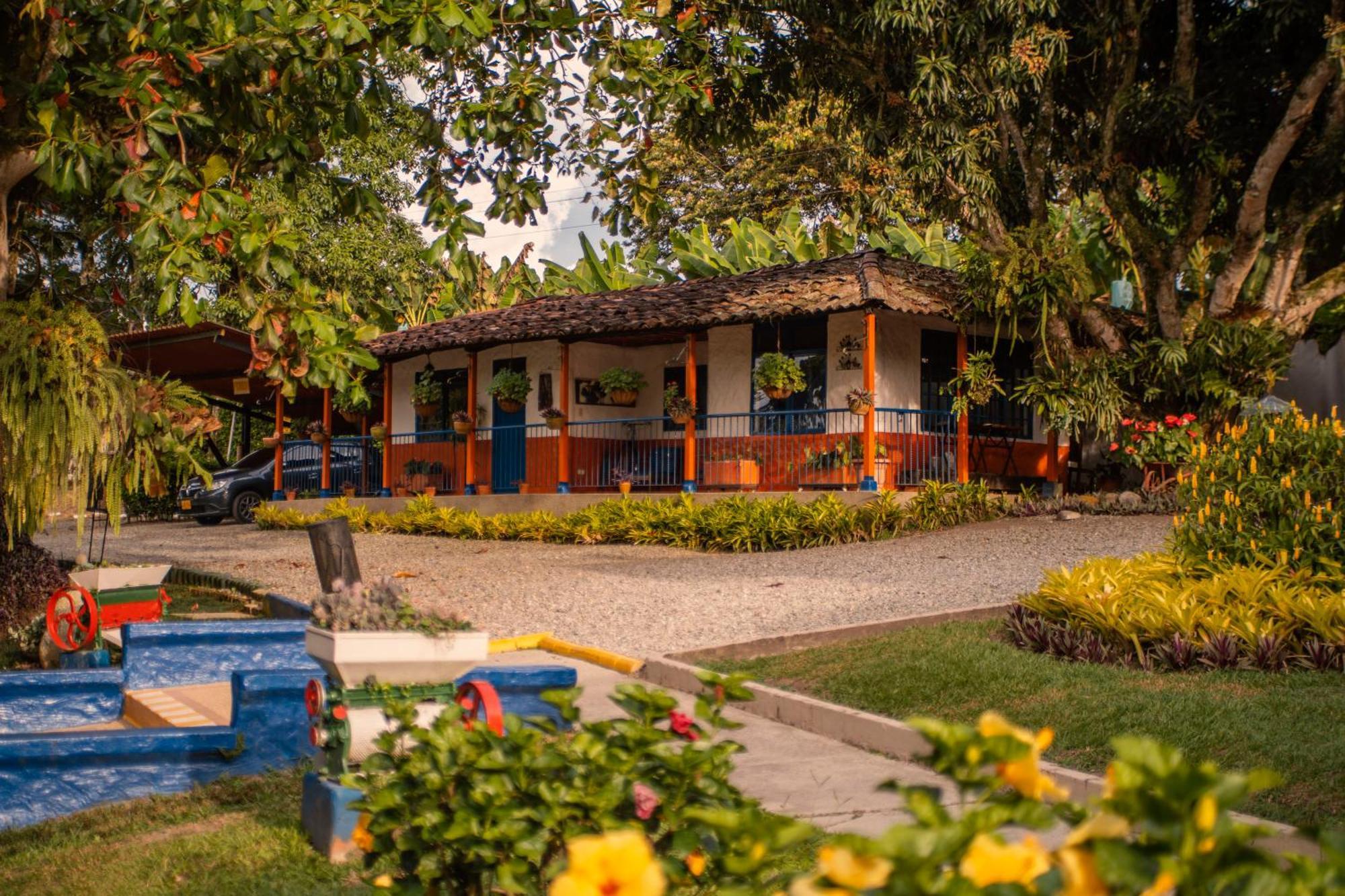 Hotel Mi Monaco Pueblo Tapao Exterior foto